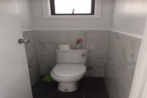 Photo of property in 18 Jamaica Place, Blockhouse Bay, Auckland, 0600
