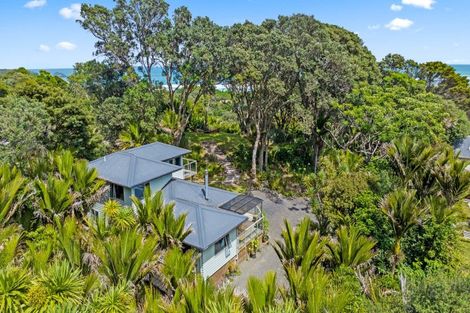 Photo of property in 296 Motutara Road, Muriwai, Waimauku, 0881