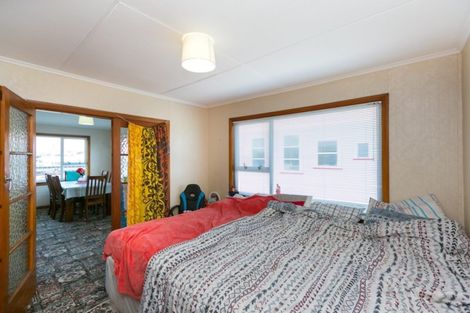 Photo of property in 160 Tukapa Street, Westown, New Plymouth, 4310
