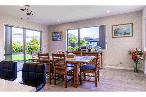 Photo of property in 6 Josh Road, Huapai, Kumeu, 0810