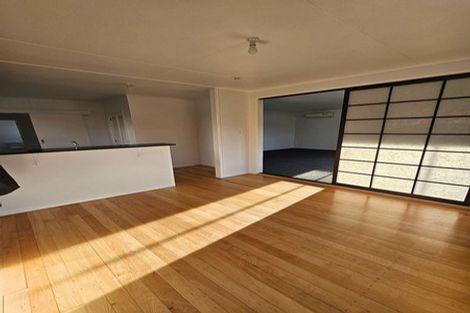 Photo of property in 264 Main Road, Tawa, Wellington, 5028