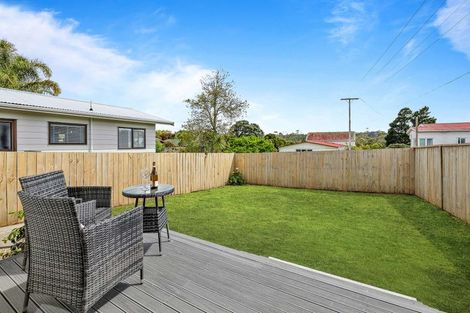 Photo of property in 94a Beach Haven Road, Beach Haven, Auckland, 0626