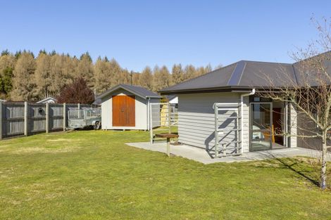 Photo of property in 3 Karaka Place, Kinloch, Taupo, 3377