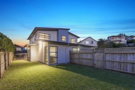 Photo of property in 82 Oakway Drive, Schnapper Rock, Auckland, 0632