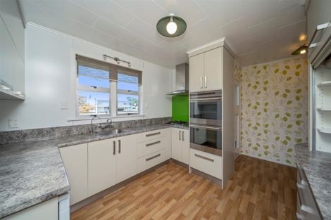 Photo of property in 167 South Road, Hawera, 4610