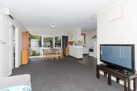 Photo of property in 2/14 Huatoki Street, Vogeltown, New Plymouth, 4310