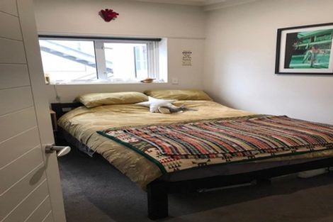 Photo of property in Fountain Court, 4/48 Oriental Parade, Oriental Bay, Wellington, 6011