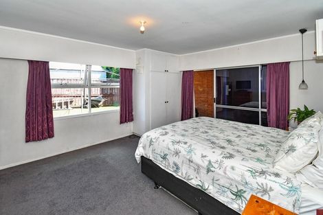 Photo of property in 16 Mccall Place, Opaheke, Papakura, 2113