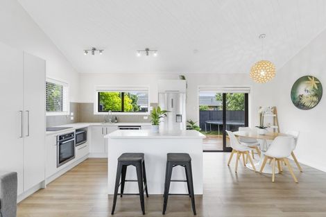 Photo of property in 7 Rheingold Place, Huapai, Kumeu, 0810