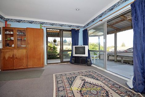 Photo of property in 32 Sandy Beach Road, Tinopai, 0593