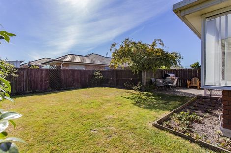 Photo of property in 3/35 Tyrone Street, Belfast, Christchurch, 8051