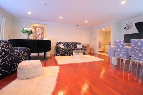 Photo of property in 106 Meadowland Drive, Somerville, Auckland, 2014