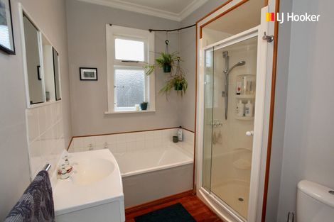 Photo of property in 64 Middleton Road, Kew, Dunedin, 9012