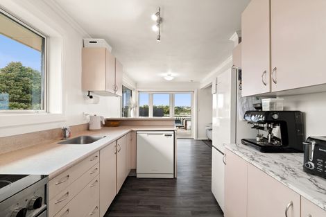 Photo of property in 35 Glendevon Place, Vauxhall, Dunedin, 9013