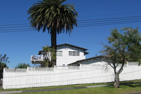 Photo of property in 69 Castor Bay Road, Castor Bay, Auckland, 0620