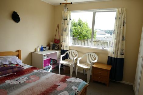 Photo of property in 51 Lynn Road, Bayview, Auckland, 0629