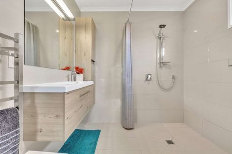 Photo of property in 20 Roseberry Place, Whitianga, 3510