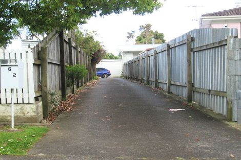 Photo of property in 2/6 Lendenfeld Drive, Papatoetoe, Auckland, 2025