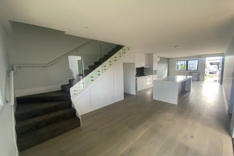 Photo of property in 42 Farranfore Road, Opaheke, 2113