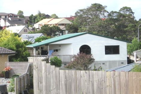 Photo of property in 15 San Pedro Place, Henderson, Auckland, 0612