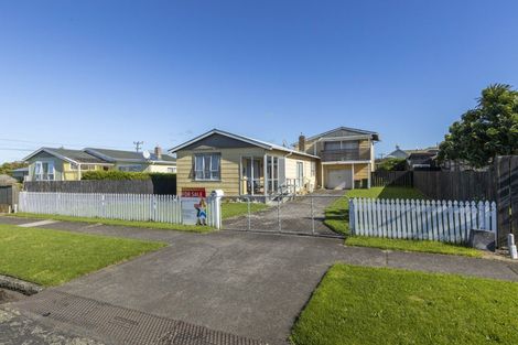 Photo of property in 11a Queen Street, Waitara, 4320