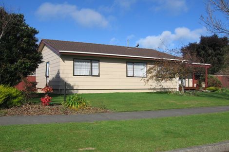 Photo of property in 66 Geraldine Crescent, Cloverlea, Palmerston North, 4412