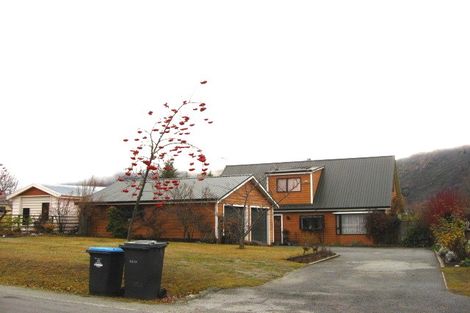 Photo of property in 65 Adamson Drive, Arrowtown, 9302