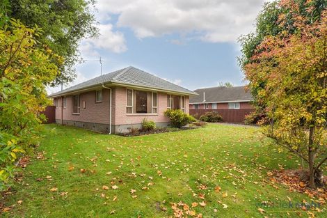 Photo of property in 11 Westmont Street, Ilam, Christchurch, 8041