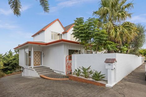 Photo of property in 121 Thompson Road, Bluff Hill, Napier, 4110