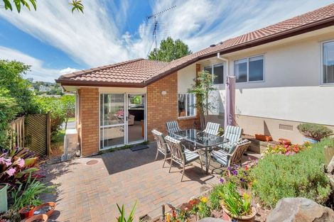 Photo of property in 9 Phoebe Meikle Place, Torbay, Auckland, 0630