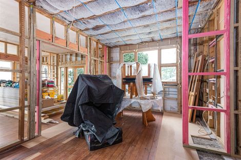 Photo of property in 61 Moncks Spur Road, Redcliffs, Christchurch, 8081