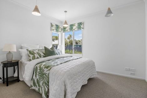 Photo of property in 48 Aurea Avenue, Pakuranga, Auckland, 2010