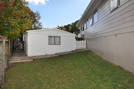 Photo of property in 13 Clensmore Place, Torbay, Auckland, 0630