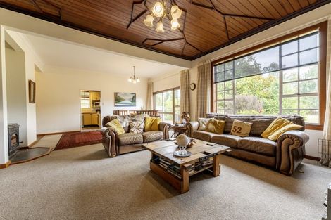 Photo of property in 72 Timaru Road, Waimate, 7924