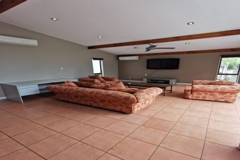 Photo of property in 40 Hale Crescent, Bayview, Auckland, 0629