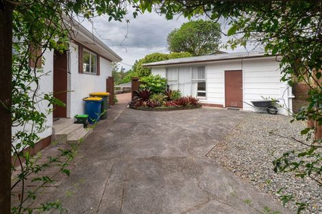 Photo of property in 64 Captain Scott Road, Glen Eden, Auckland, 0602