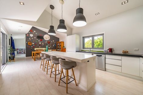 Photo of property in 9 Sylvan Way, Silverstream, Upper Hutt, 5019