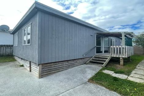 Photo of property in 2 Caserta Place, Clover Park, Auckland, 2023