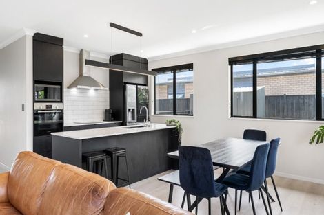 Photo of property in 4 Orawahi Road, Glenbrook, 2681