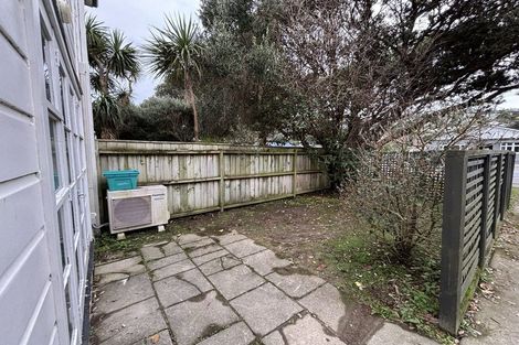Photo of property in 1/190 The Parade, Island Bay, Wellington, 6023