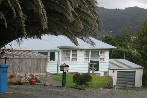 Photo of property in 64 Bird Grove, Stokes Valley, Lower Hutt, 5019