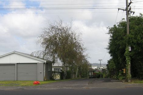 Photo of property in 1/240a East Coast Road, Forrest Hill, Auckland, 0620