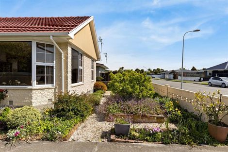Photo of property in 15 Blakehall Place, Spreydon, Christchurch, 8024