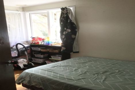 Photo of property in 35 Amberley Avenue, Te Atatu South, Auckland, 0610