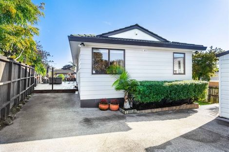 Photo of property in 24 Hassan Drive, Massey, Auckland, 0614