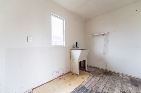 Photo of property in 92-98 High Street, Waimate, 7924