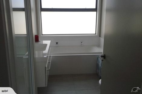 Photo of property in 28 Saint Pauls Drive, Brookfield, Tauranga, 3110