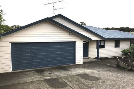Photo of property in 29 Rifleman Rise, Unsworth Heights, Auckland, 0632