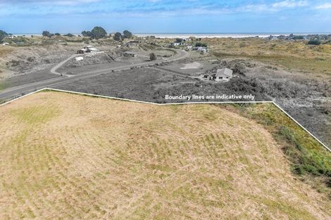 Photo of property in 92 Strathnaver Drive, Waikawa Beach, Manakau, 5573