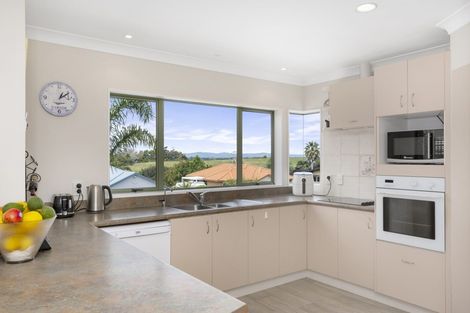 Photo of property in 19 Owen Place, Omokoroa, 3114